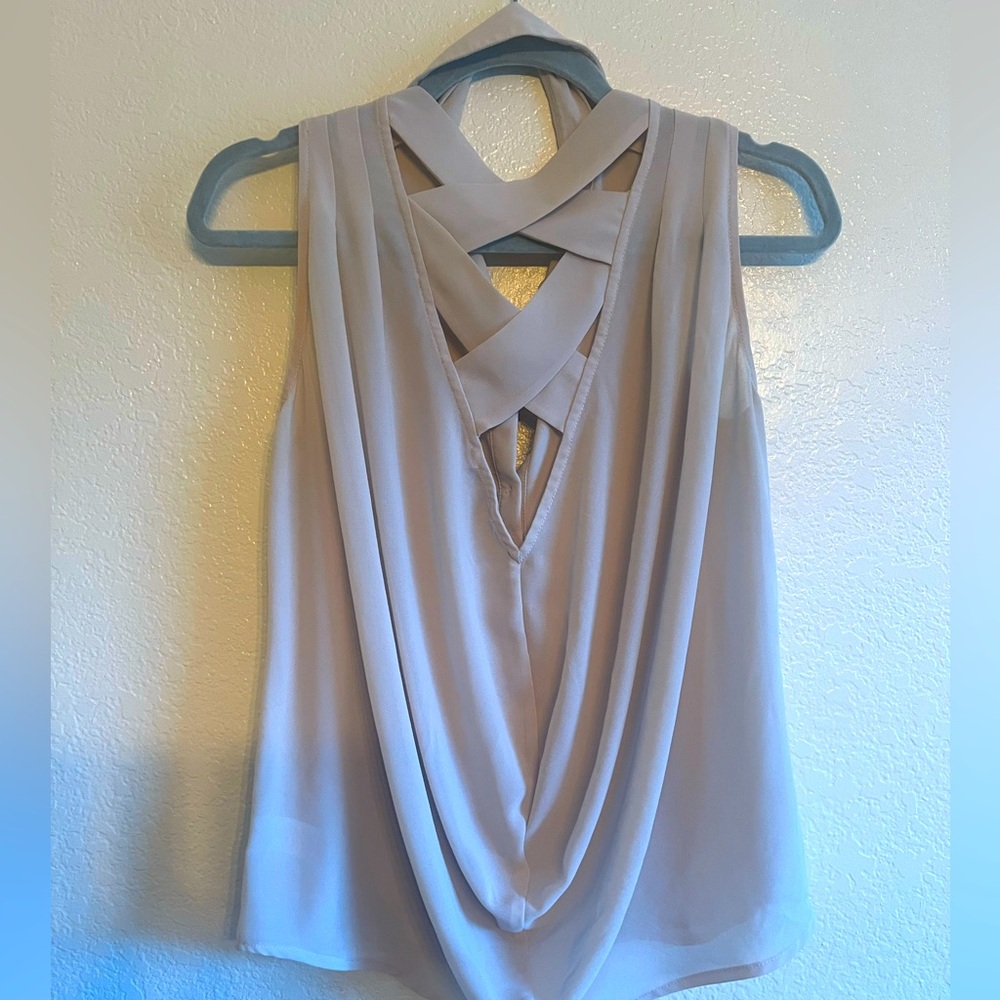 Women’s blouse decorative open back